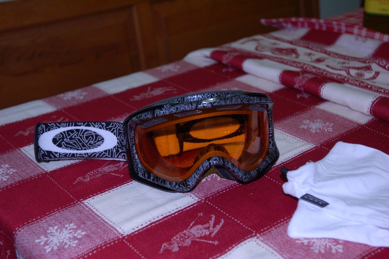 71089-oakley2.jpg