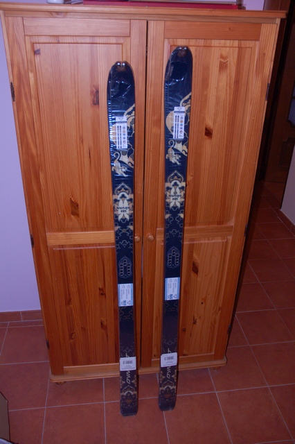 71152-np6.jpg