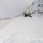 tracce neve polverosa
