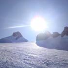il sole si alza sopra il Corno Nero ed il Cristo delle vette