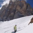 sui dolci pendii aperti poco sopra il Rif. Dibona, al cospetto della Rozes