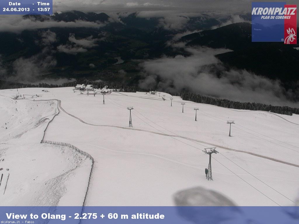 103065-nevicate-24-giugno-2013-webcam3.jpg