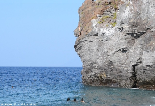 105764-spiaggia-di-scariomalfasalina-tuffo1.jpg
