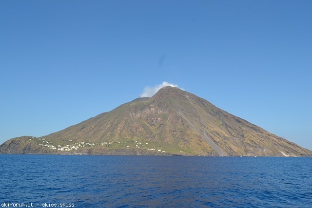 105962-stromboli-dsc0663811.jpg
