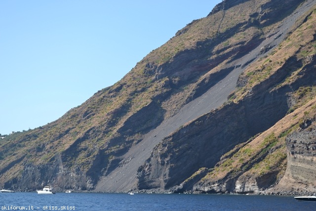 105965-stromboli-dsc0685815.jpg