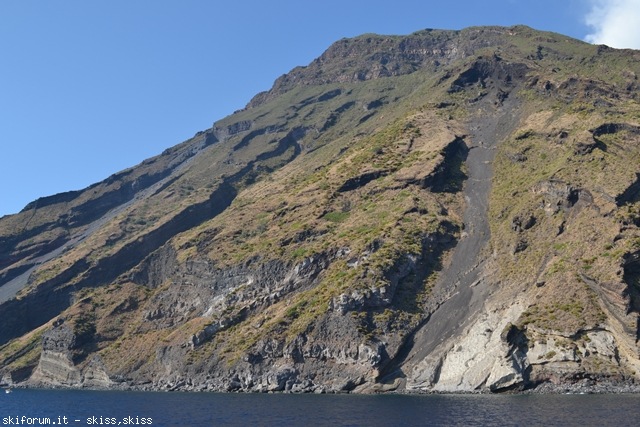 105966-stromboli-dsc0686816.jpg
