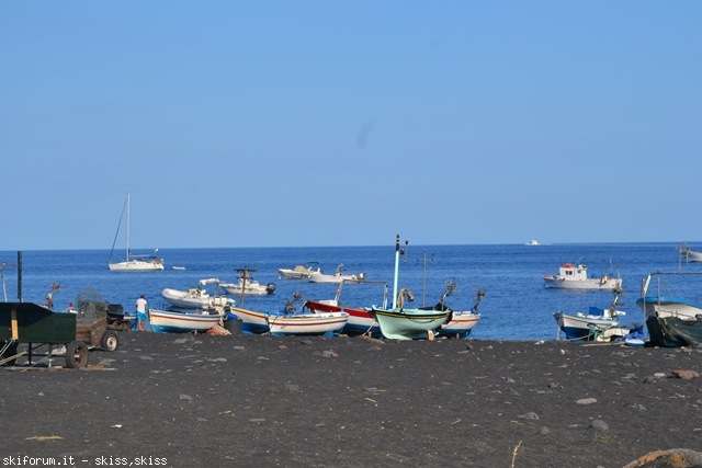 105970-stromboli-dsc0697821.jpg