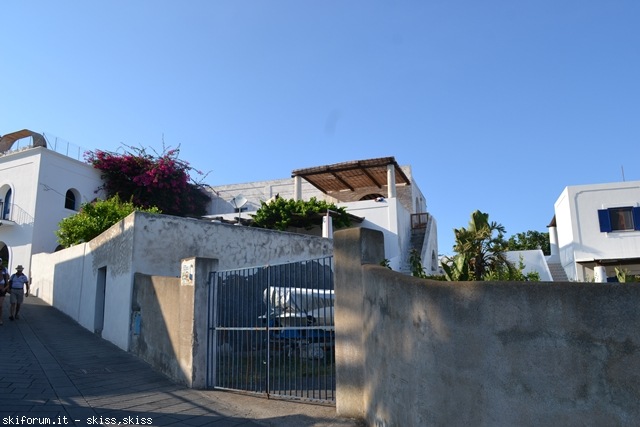 105971-stromboli-dsc0698822.jpg