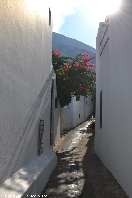 105972-stromboli-dsc0700824.jpg