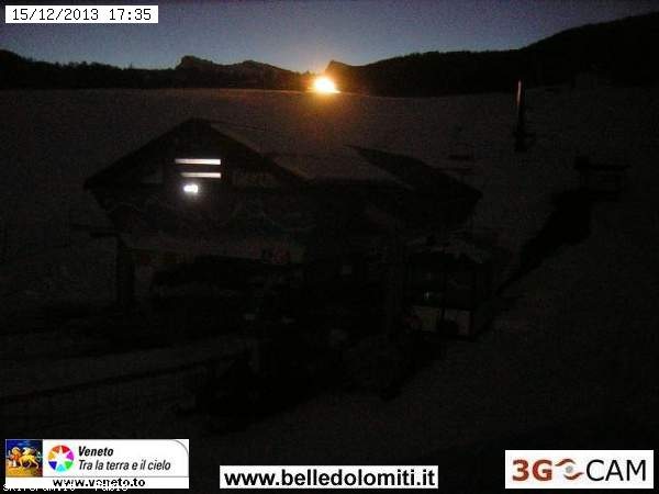 112709-webcam-gatti-delle-nevi-dicembre-2013-cortinasocrepes.jpg