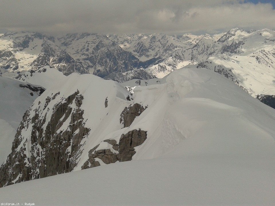 123421-colere-monte-ferrante-2427mt-988444102024037681937461257352639n.jpg