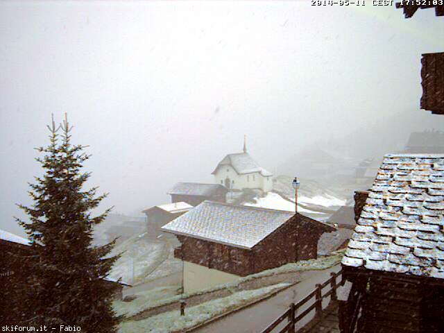 125668-nevicate-11-maggio-2014-cam7.jpg