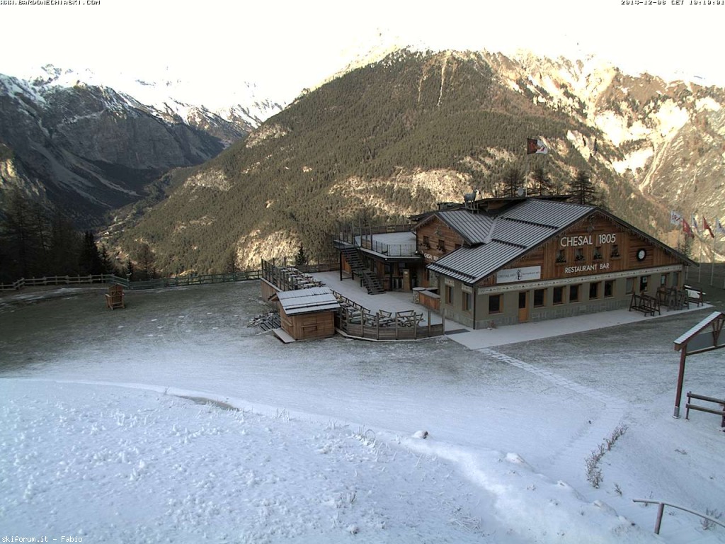 134994-webcam-meteo-e-neve-8-dicembre-2014-chesal.jpg