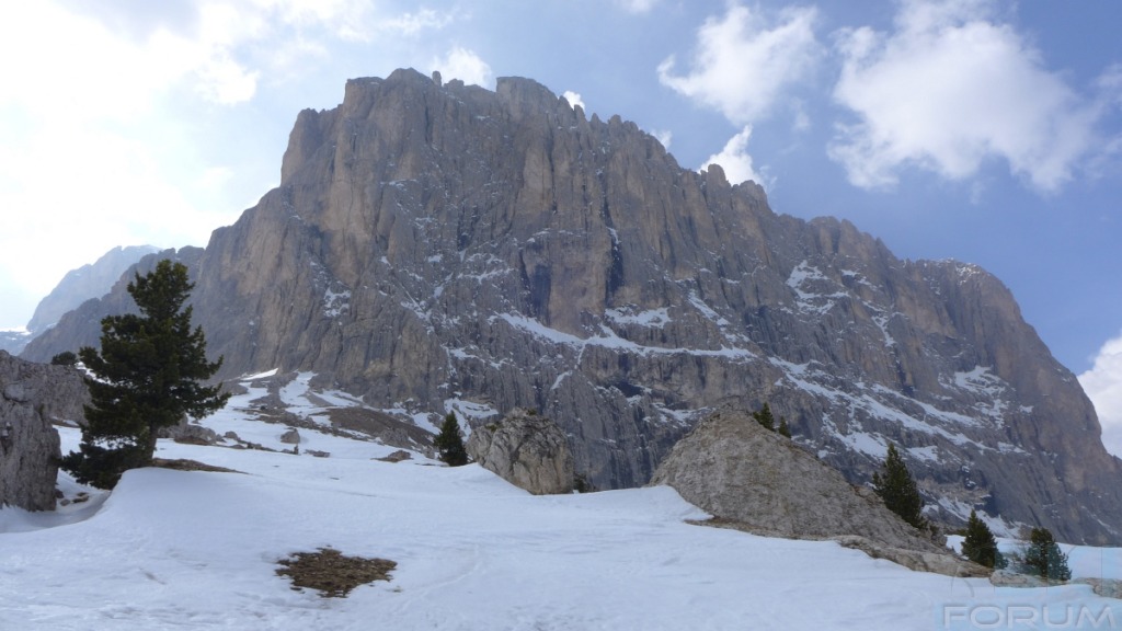 144737-pista-sassolungo-al-plan-de-gralba-sellaronda-top-aprile-031.jpg