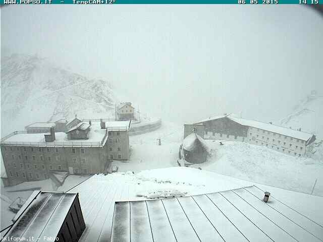 146085-webcam-neve-15-maggio-2015-stelviolive03.jpg