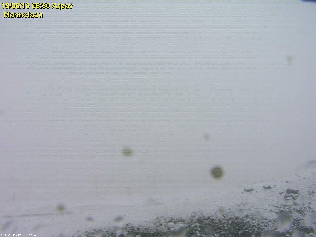 146091-webcam-neve-15-maggio-2015-marmolada-webcam.jpg