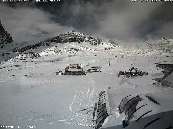 146101-15-maggio-nevicate-cewcareaplanmaison.jpg