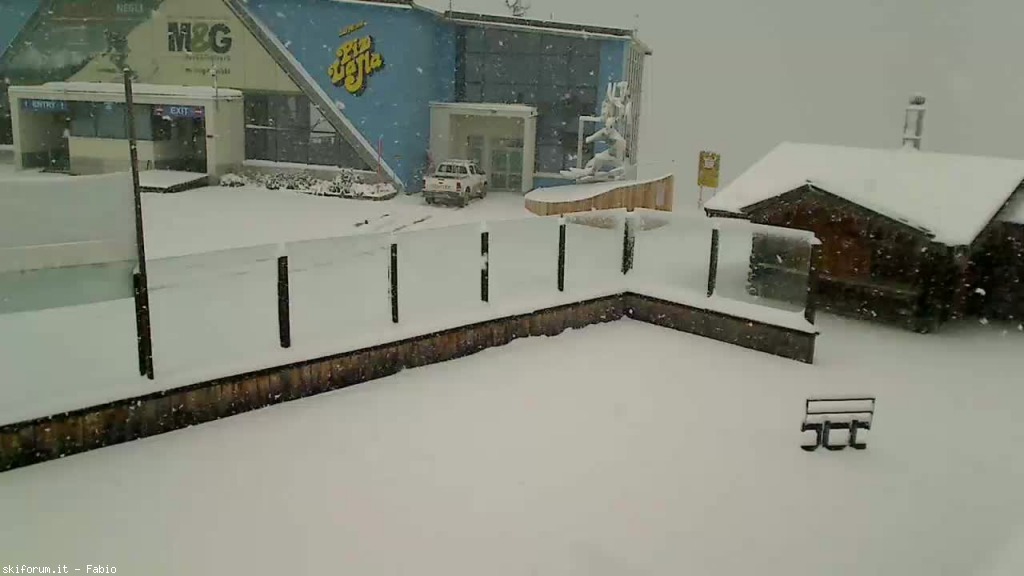 152005-nevicate-16-ottobre-2015-webcam4.jpg
