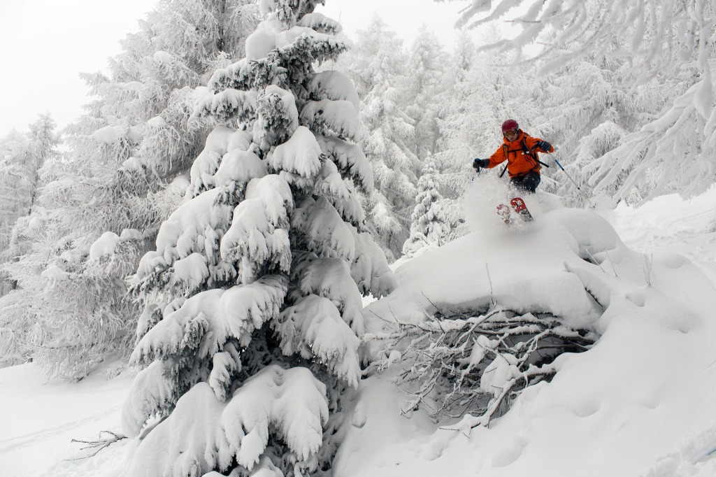 158762-deep-valais--jump.jpg
