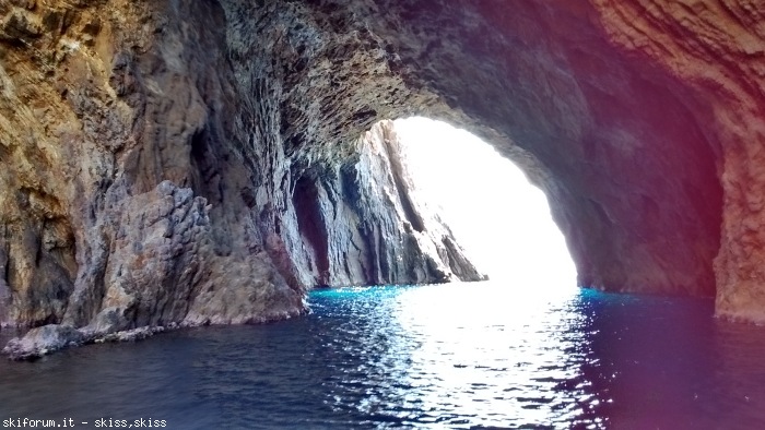 170850-ponza-e-palmarola-img20160701151142396hdr.jpg