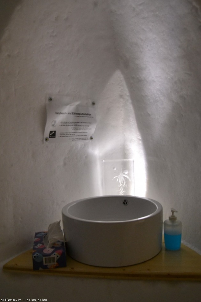 186258-zugspittze-igloo-dorf-dsc0363.jpg