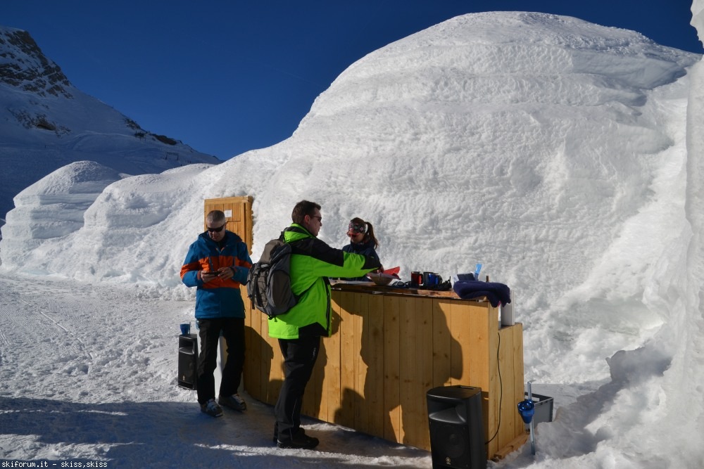 186265-zugspittze-igloo-dorf-dsc0377.jpg