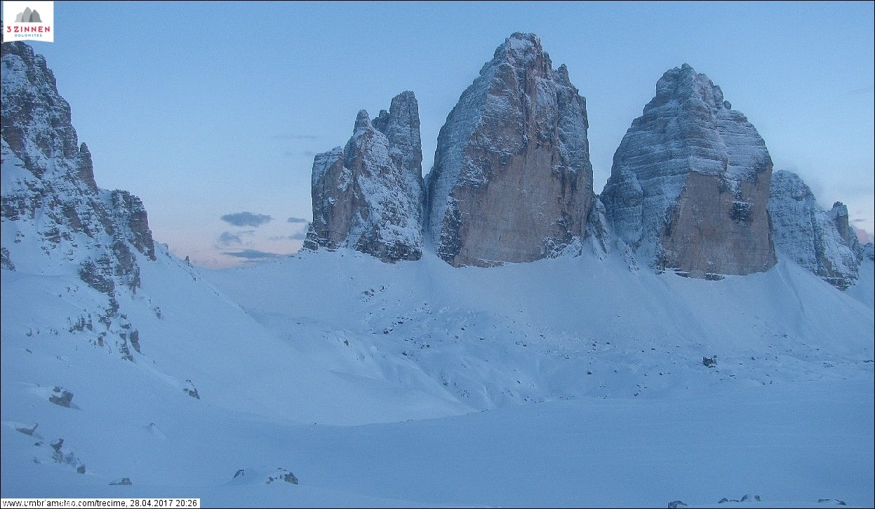 193659-neve-28-aprile-2017-hugepanorama4.jpg