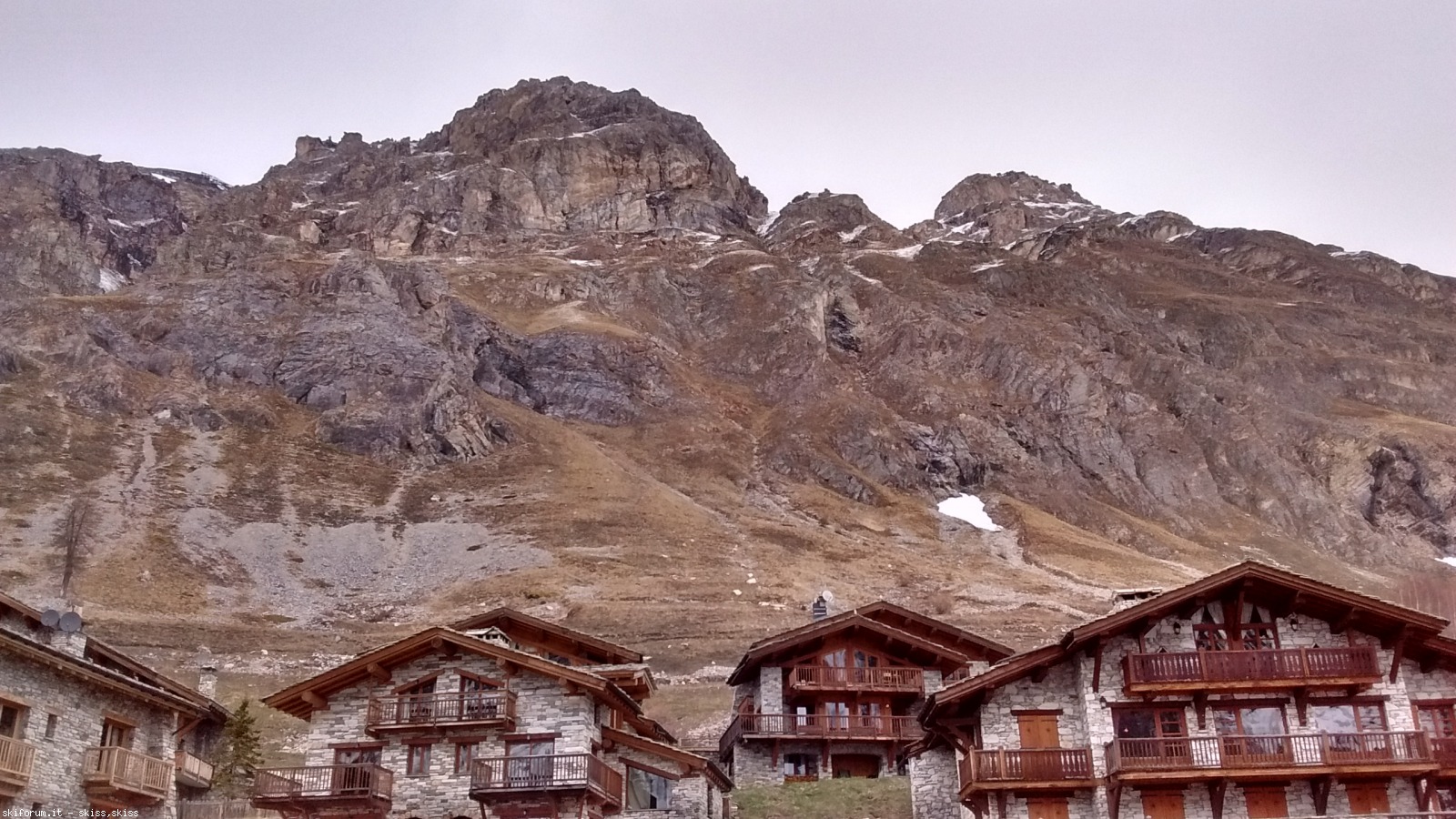 194408-val-d-isere-architetture-img20170427114839515hdr.jpg