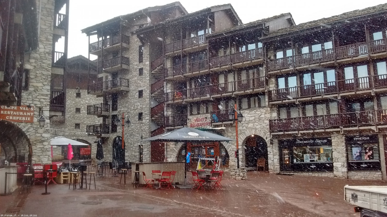 194412-val-d-isere-architetture-img20170427143821566hdr.jpg