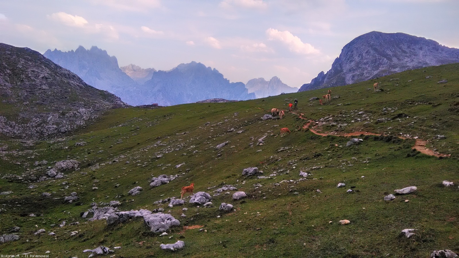198795-picos-de-europa-p20170814174202hdr.jpg
