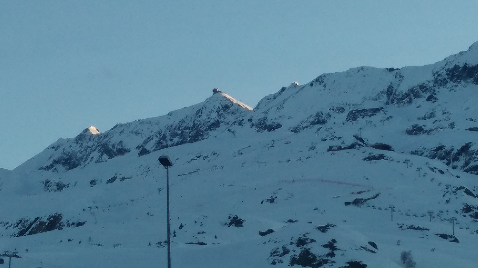 210022-alpe-d-huez-p20180209080000.jpg