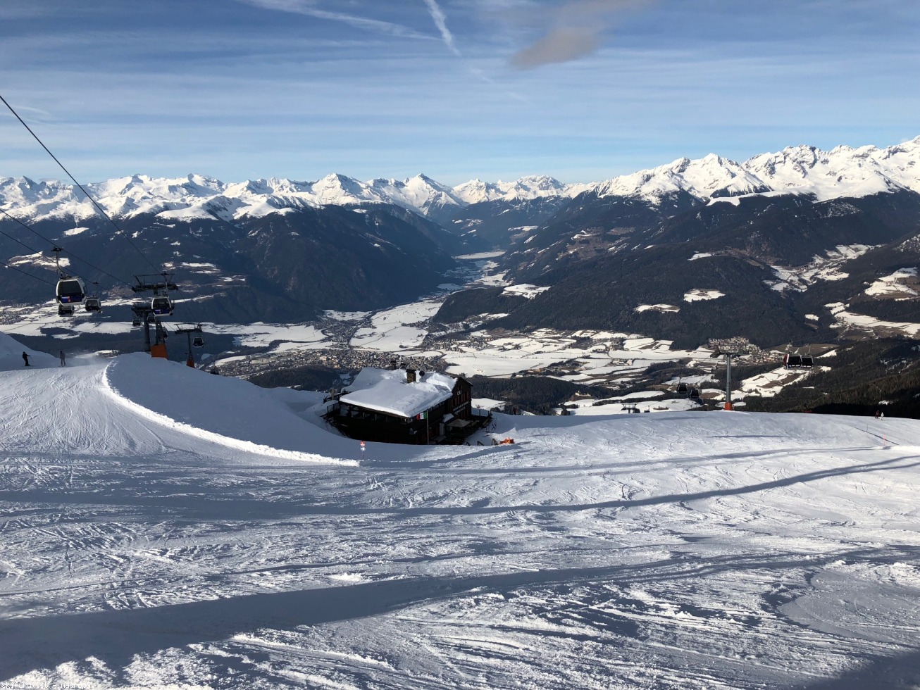 211148-img1518-dal-plan-de-corones-vista-su-brunico-e-valle-aurina.jpg