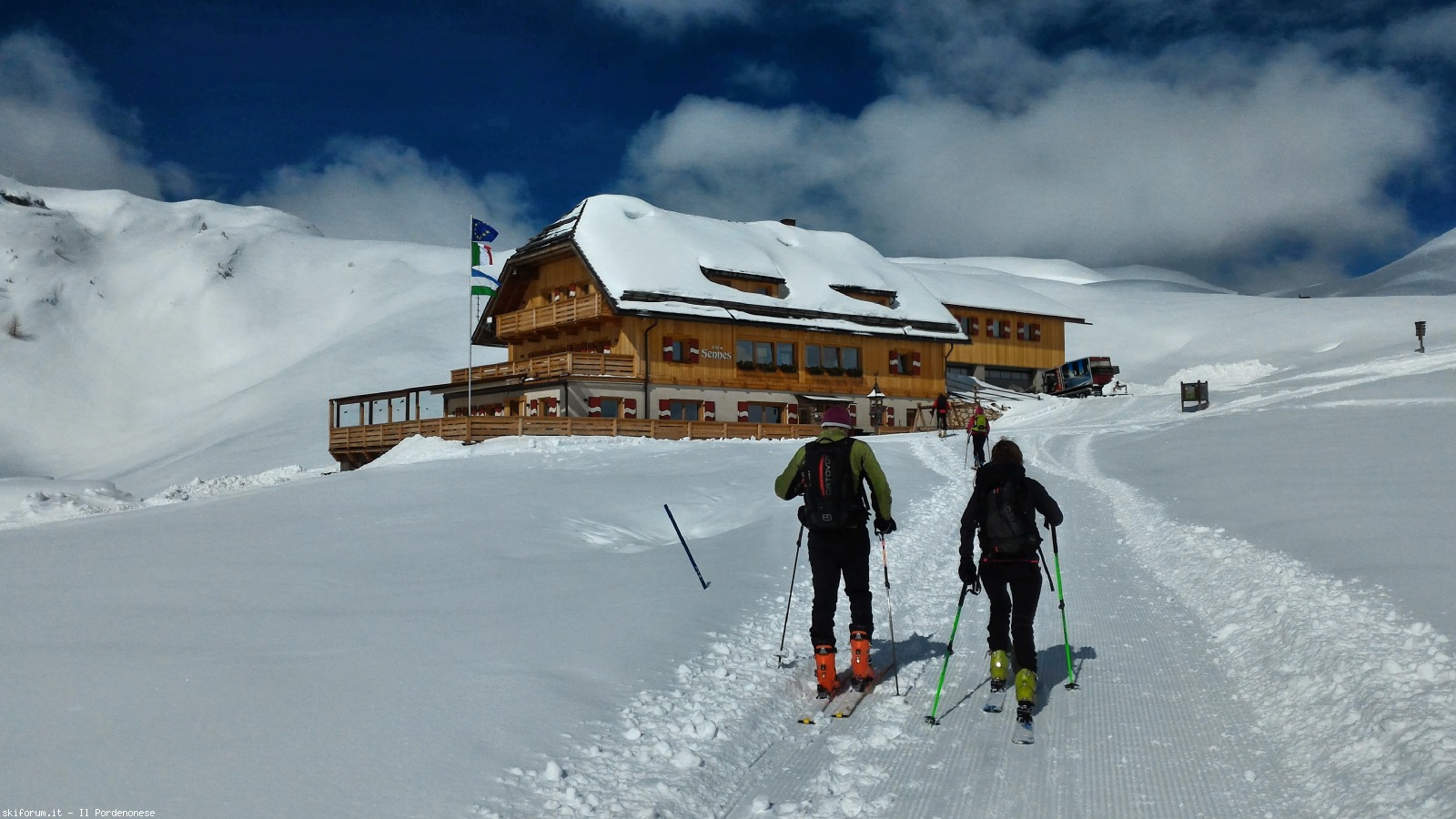 213487-sennes-p20180316110943hdr.jpg
