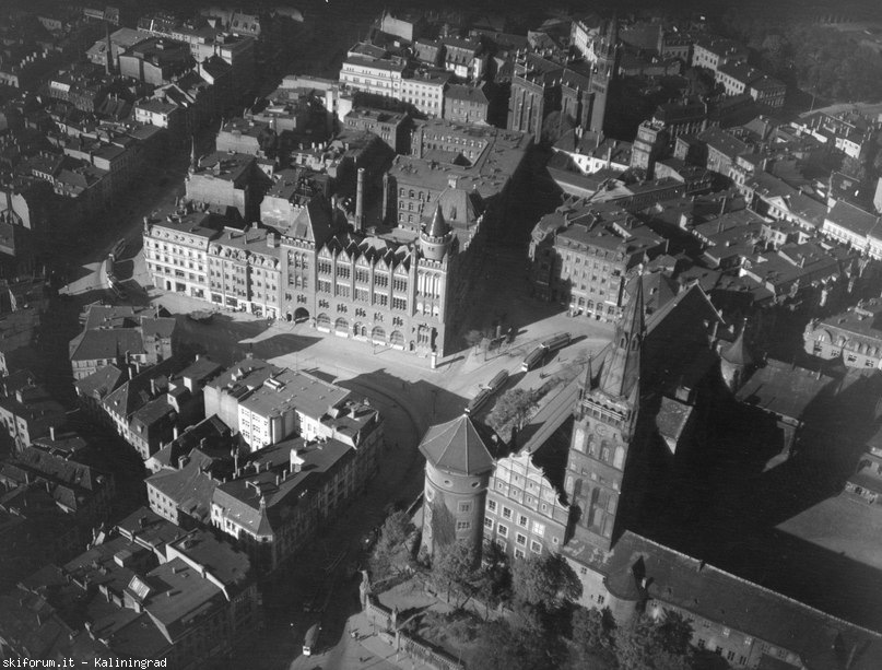 216653-kaliningrado-gesekusplatz-aus-der-luft.jpg