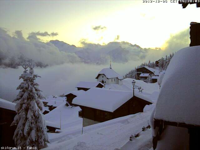 85530-webcam-romantiche-6-dicembre-2012-cam7huge.jpg