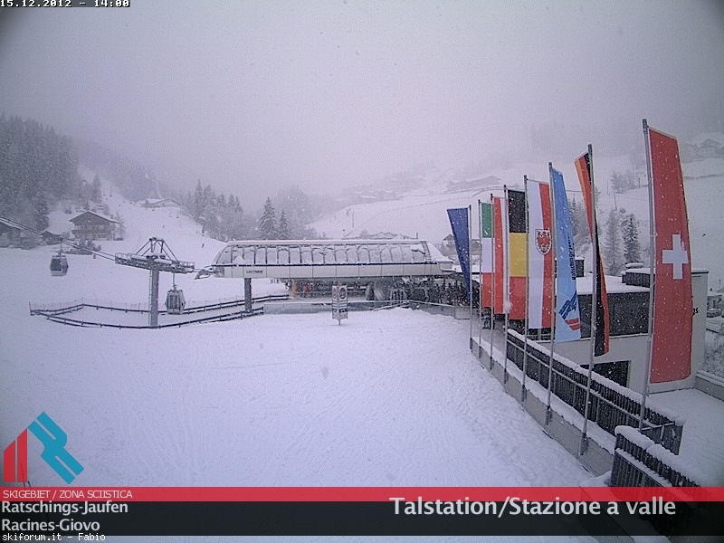 86575-nevicate-15-dicembre-2012-livecamtal.jpg