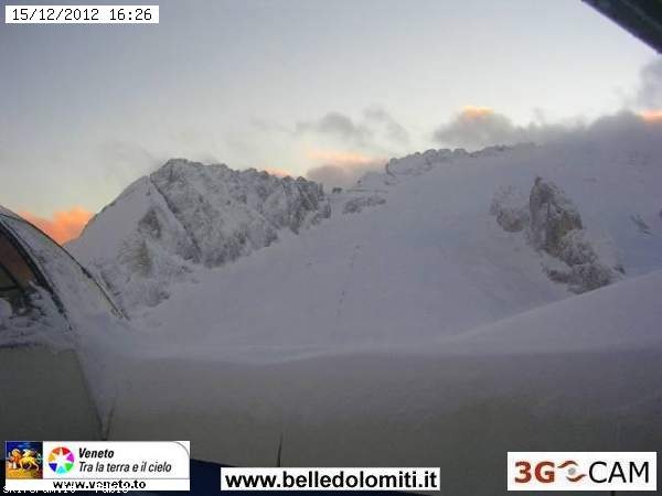 86596-webcam-neve-15-dicembre-2012-marmolada.jpg
