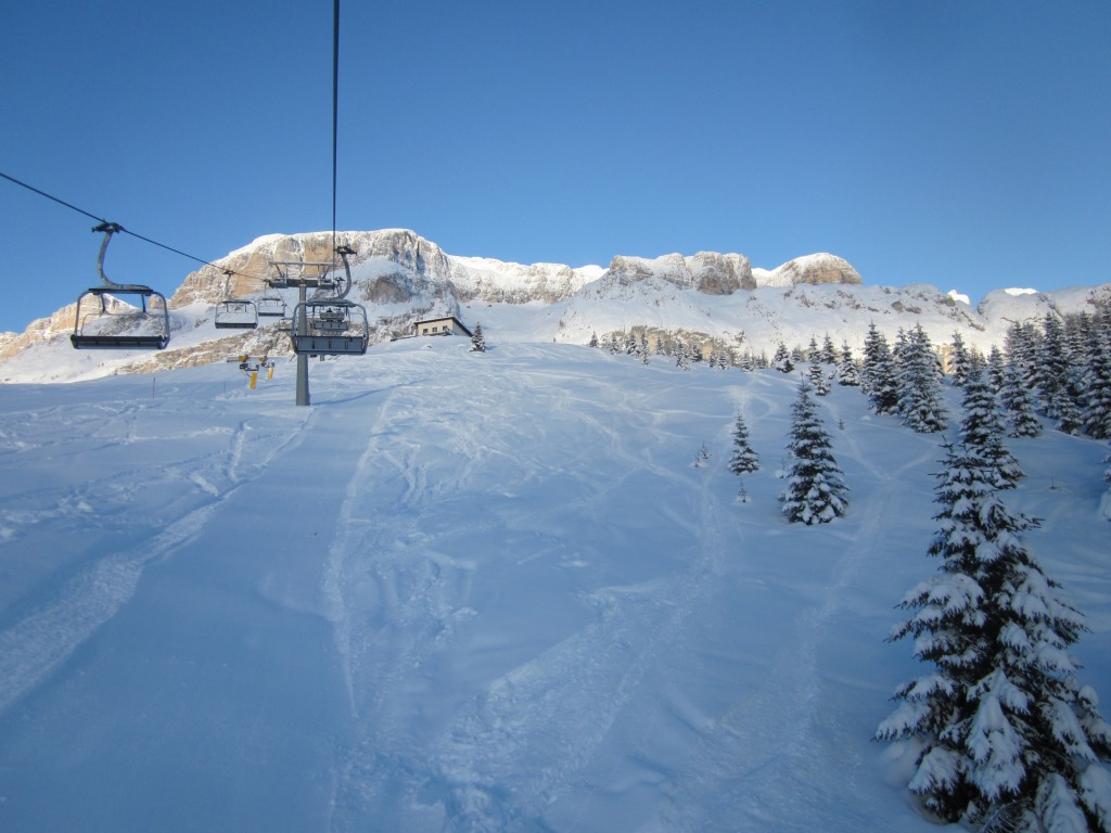 86814-primo-sole-sulle-piste-del-burz-di-arabba-img1696.jpg