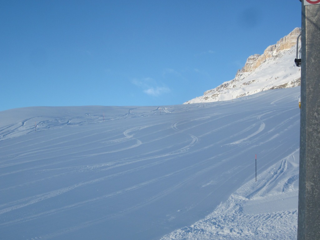 86817-primo-sole-sulle-piste-del-burz-di-arabba-img1699.jpg