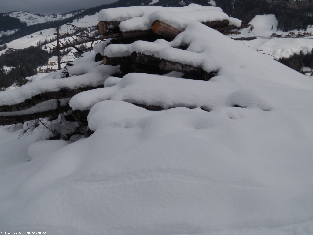 89870-cartoline-da-san-leonardo-natale-dic2012-imga0185575.jpg