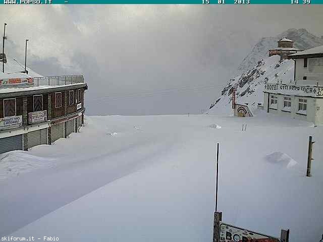 90233-neve-in-webcam-15-gennaio-2013-stelviolive11.jpg