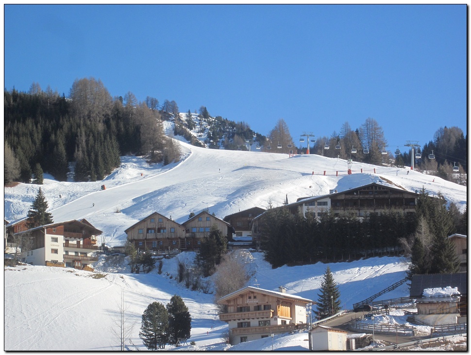 90466-superski-12-gennaio-2013-alta-badia-9.jpg