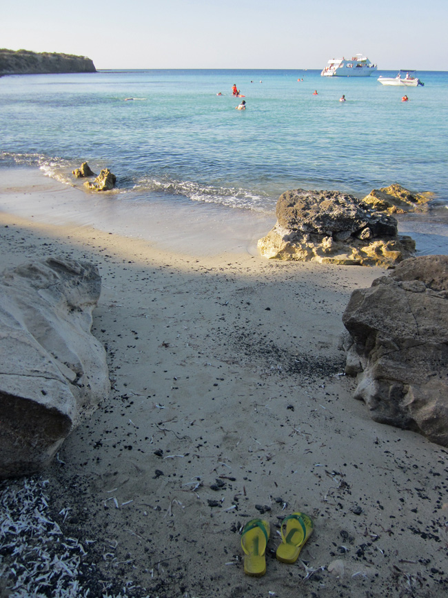 104933-akamasbluelagoon.jpg