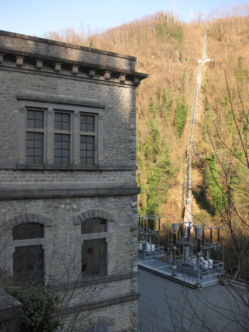 121775-2.jpg