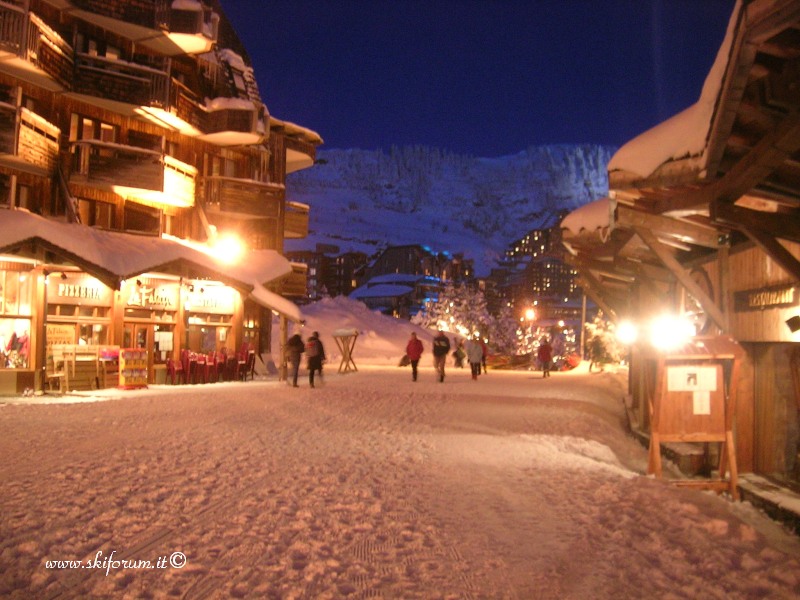 7369-avoriaz-arrivo-sera.jpg