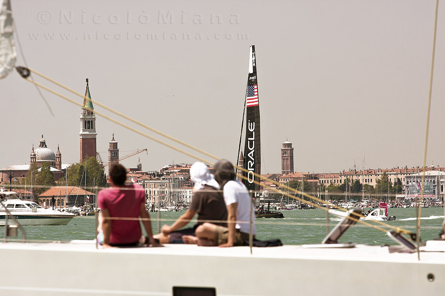 78084-coppa-america-spettatori-da-barca.jpg