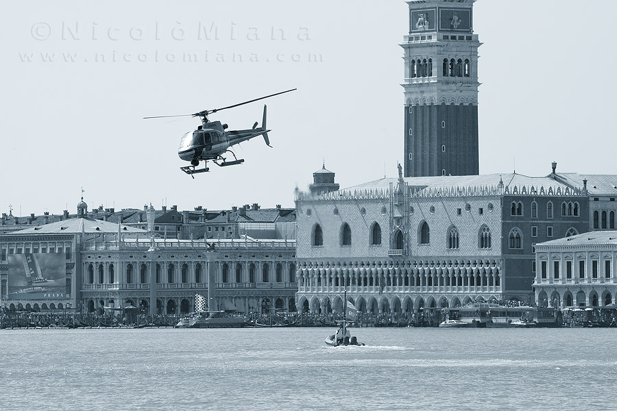 78086-elicottero-venezia-coppa-america.jpg