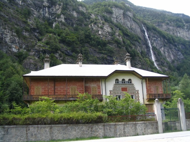 102124-centrale-6b.jpg