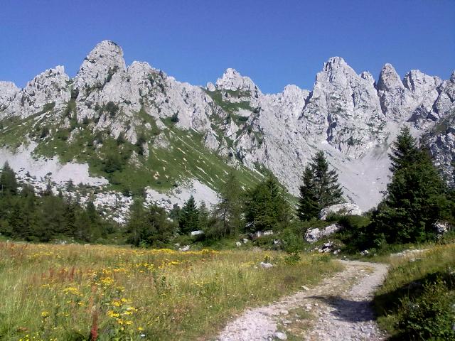 104660-paesaggio-dolomitico-3.jpg