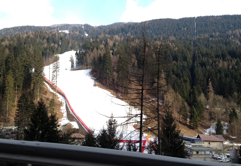 143730-pista-innevata-artificialmente.jpg